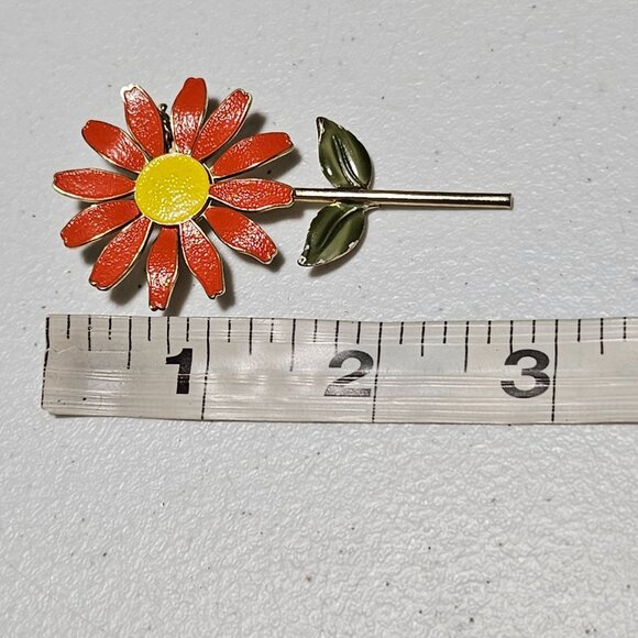 Vintage Retro Red Yellow Enamel Daisy Flower Brooch Pin 60s 70s Fashion Women - Picture 4 of 4